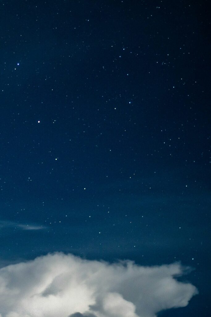 Ciel étoilé nocturne - interpréter les prévisions astrologiques Direct Astro